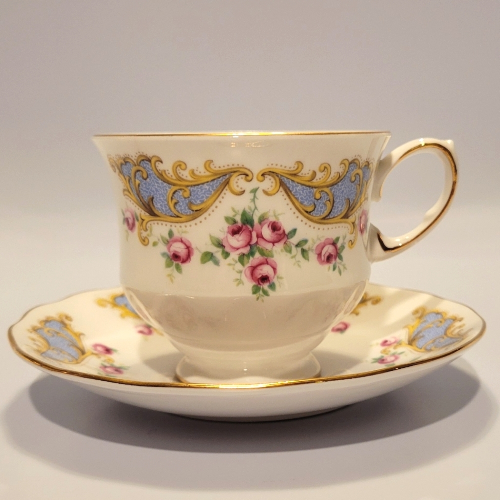 Queen Anne Bone China Tea Cup and Saucer Pattern 8532